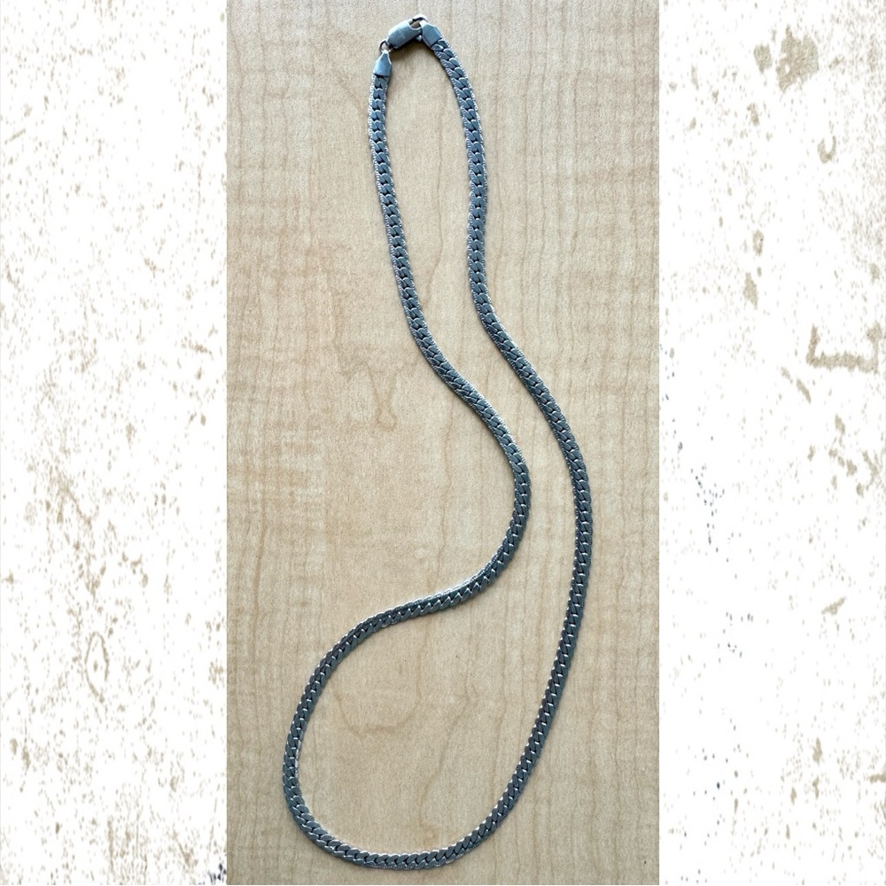 Cuban Curb Link 28 inch Chain Stainless Steel 31gm weight Unisex but masculine